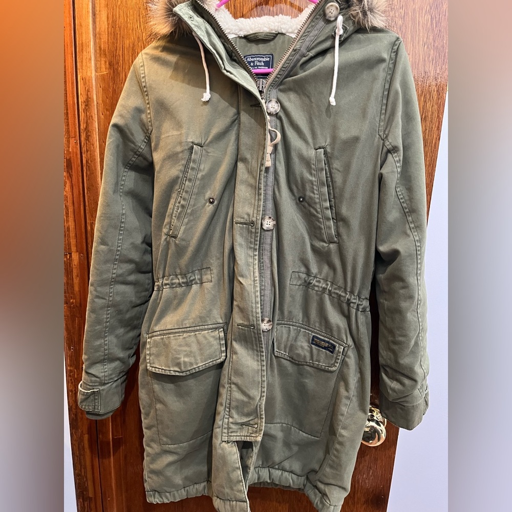 Abercrombie & Fitch Women’s Olive Sherpa Lined Military Parka Jacket (S)